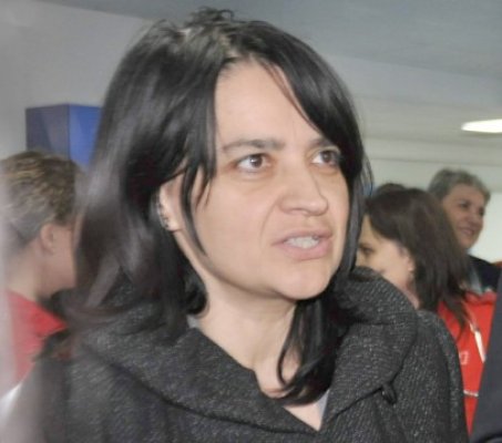 Mariana Mircea scapă iar de referendumul pentru schimbarea din funcţie